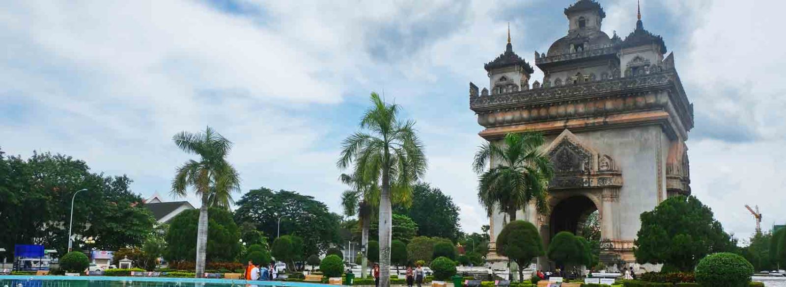  Arc Patuxai