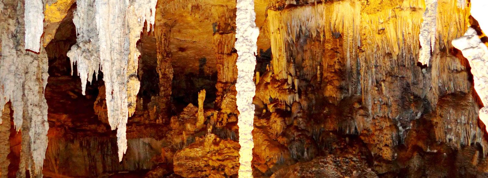 Découvrir la grotte de Hua Ma