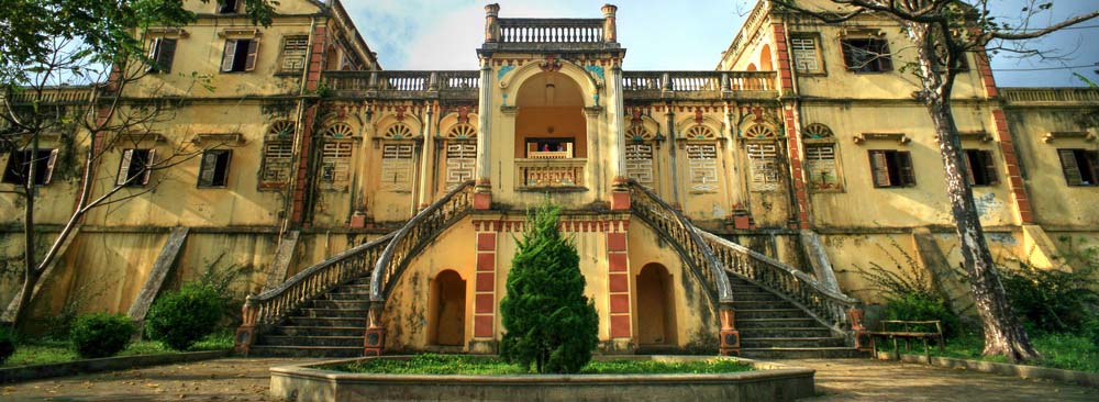 Visiter le château du roi Hmong Hoang A Tuong