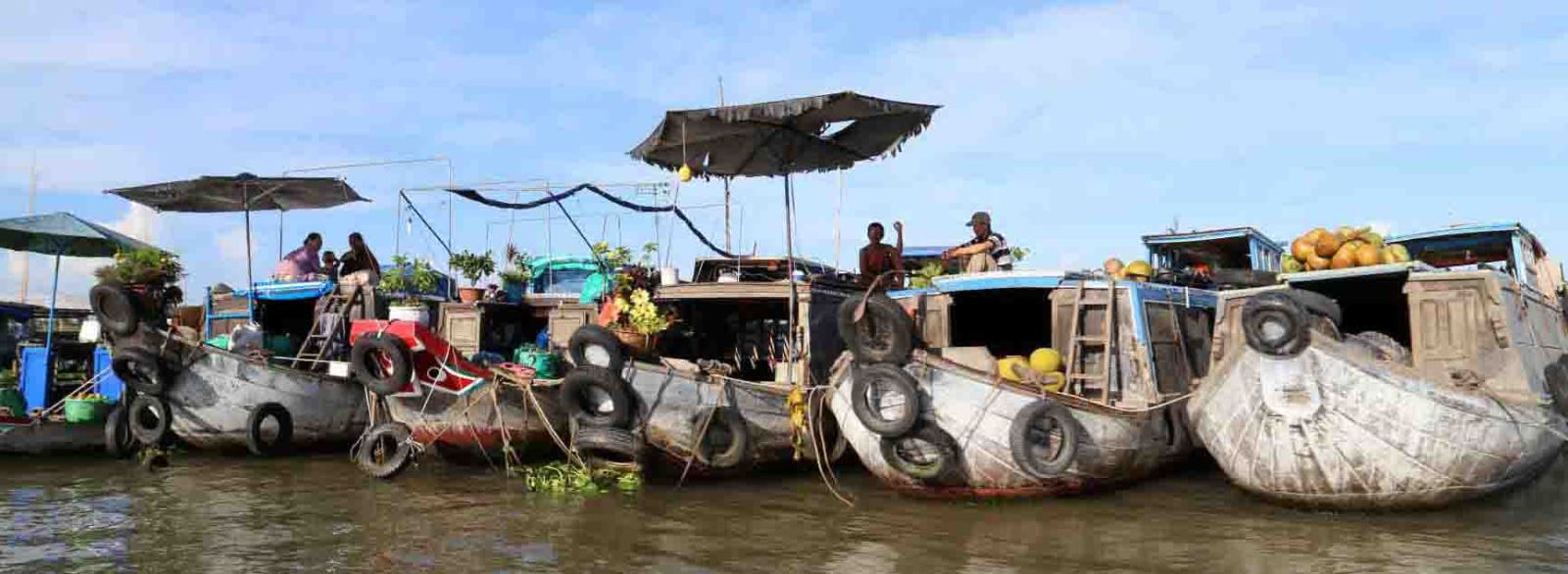 Le marché flottant et la vie sur l’eau des habitants
