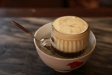 Dégustation du café à l’oeuf